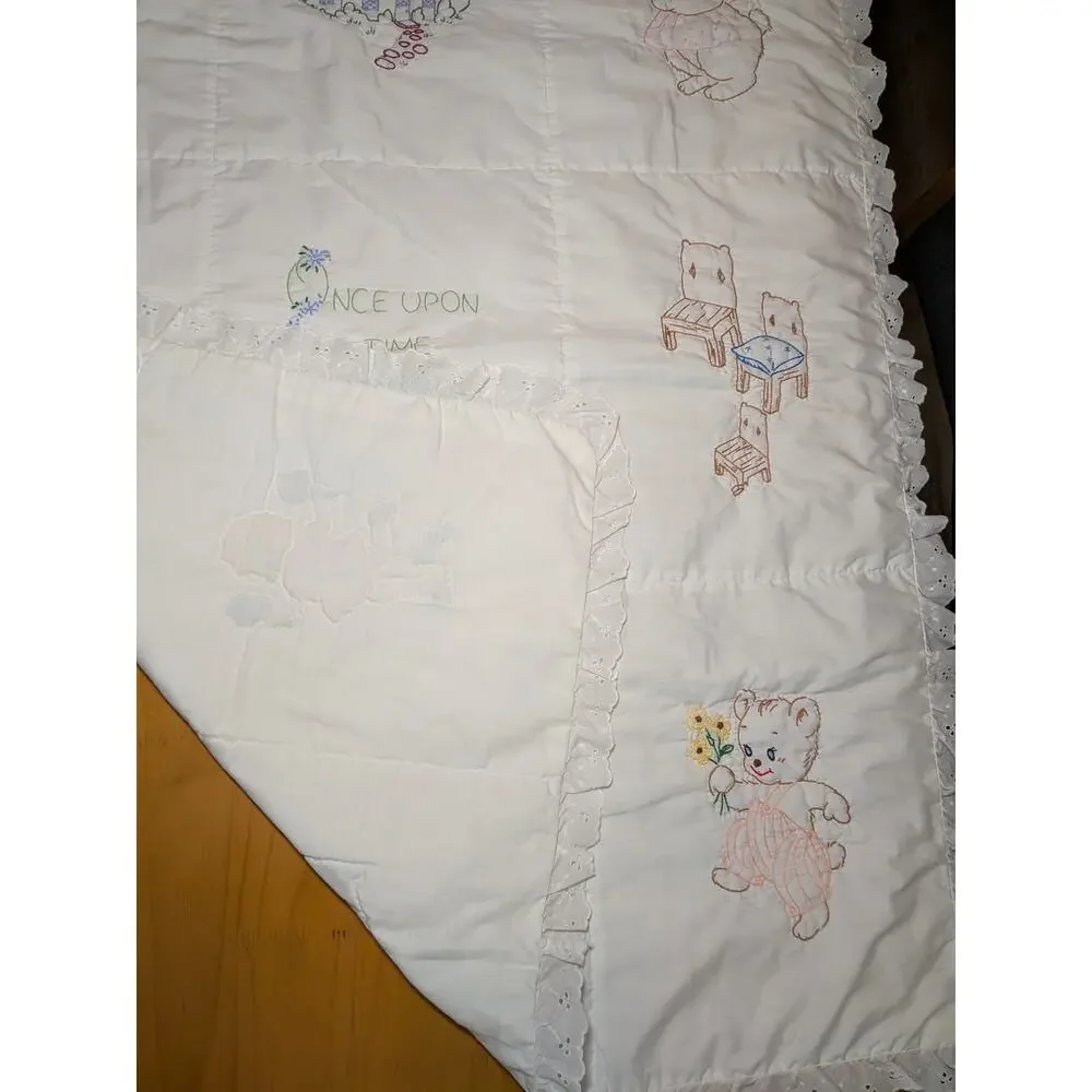 Vtg Hand-Embroidered Three Bears Baby Quilt Goldilocks Nursery Blanket 35